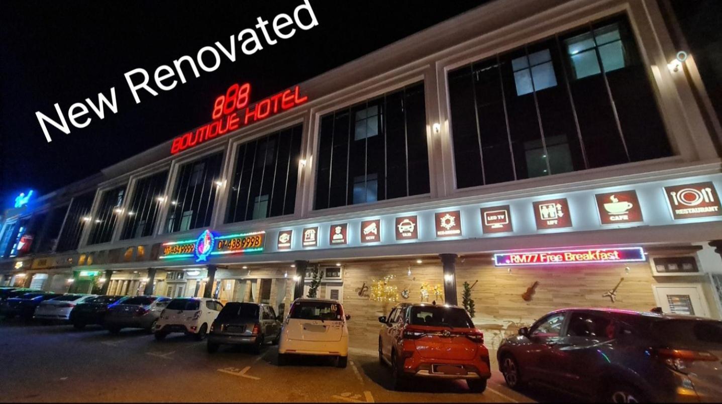 888 Boutique Hotel Batu Pahat Extérieur photo