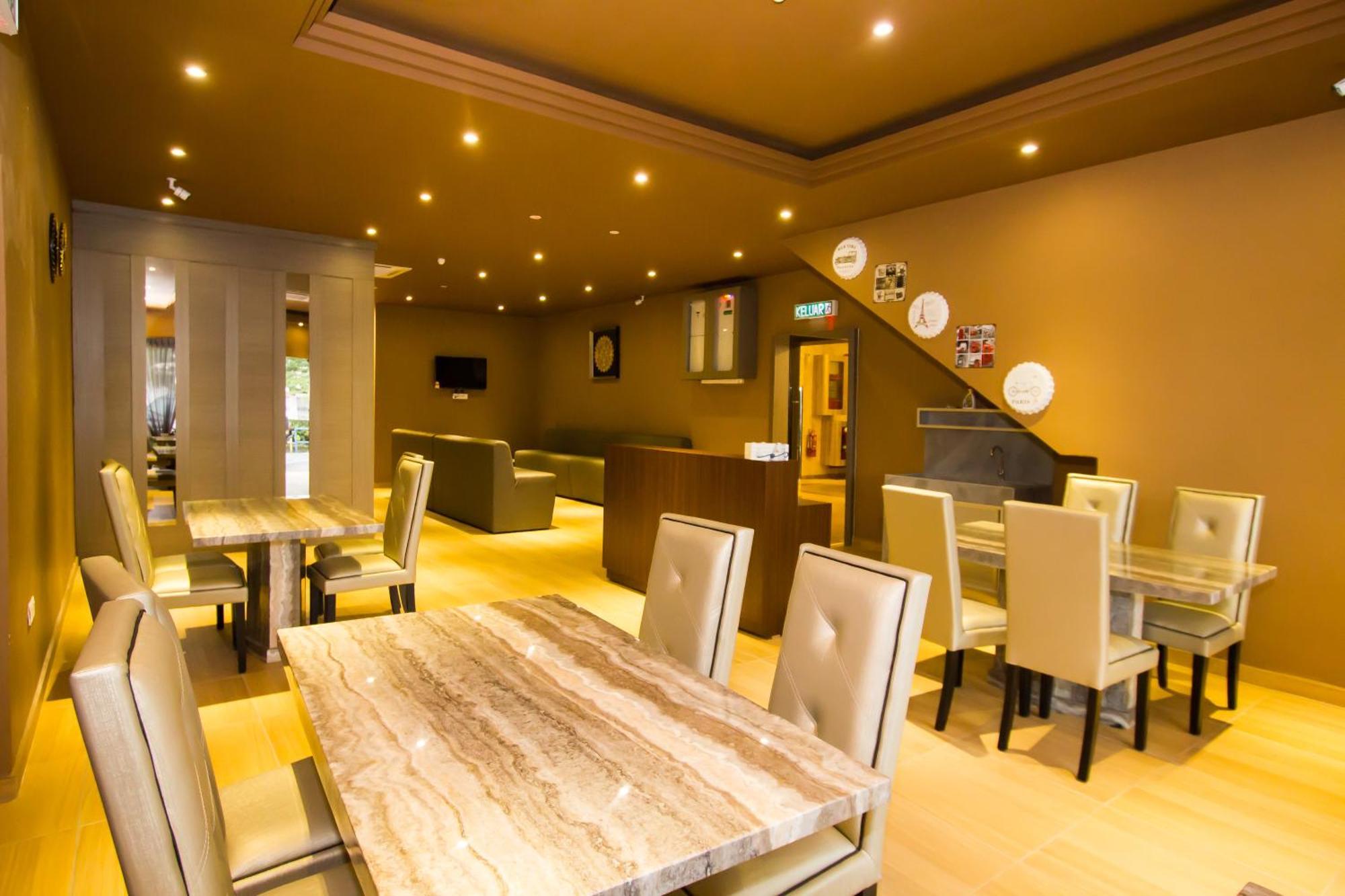 888 Boutique Hotel Batu Pahat Extérieur photo