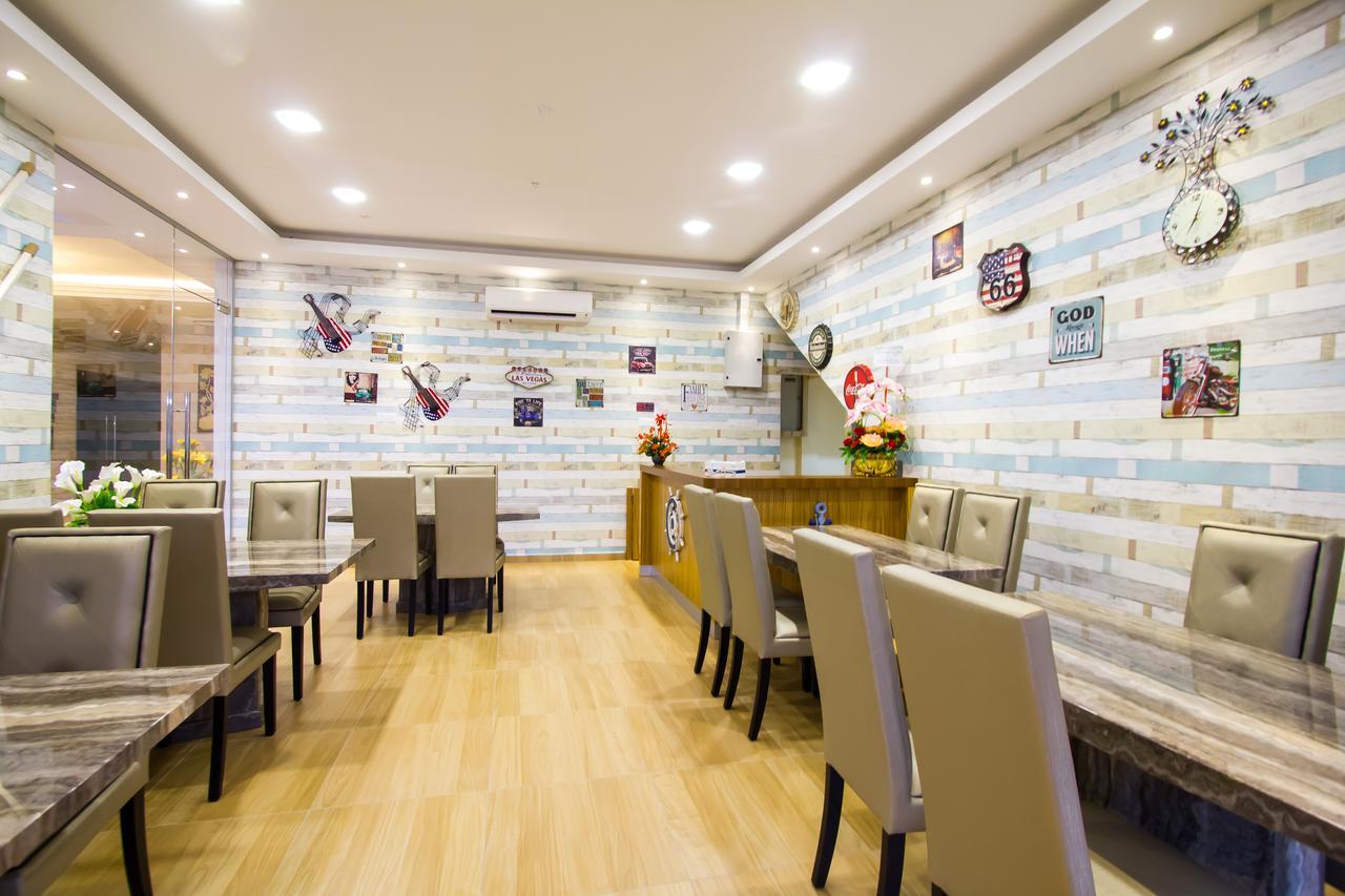 888 Boutique Hotel Batu Pahat Extérieur photo