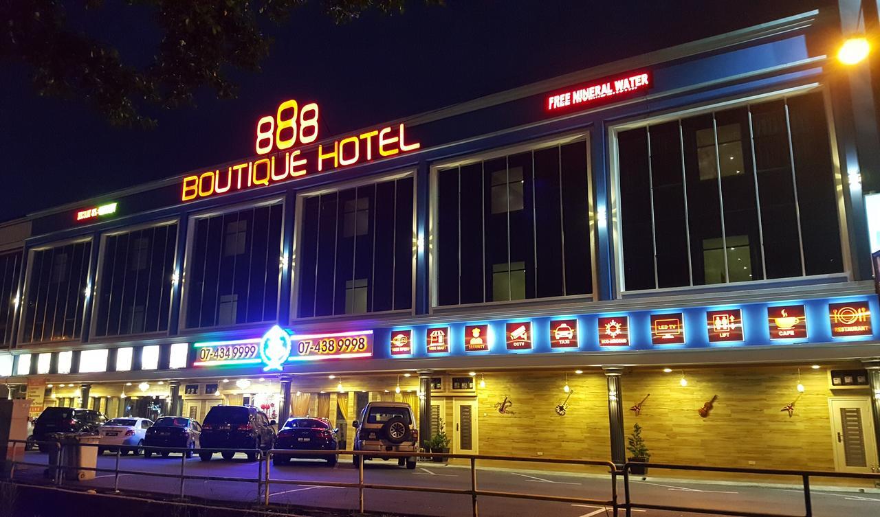 888 Boutique Hotel Batu Pahat Extérieur photo