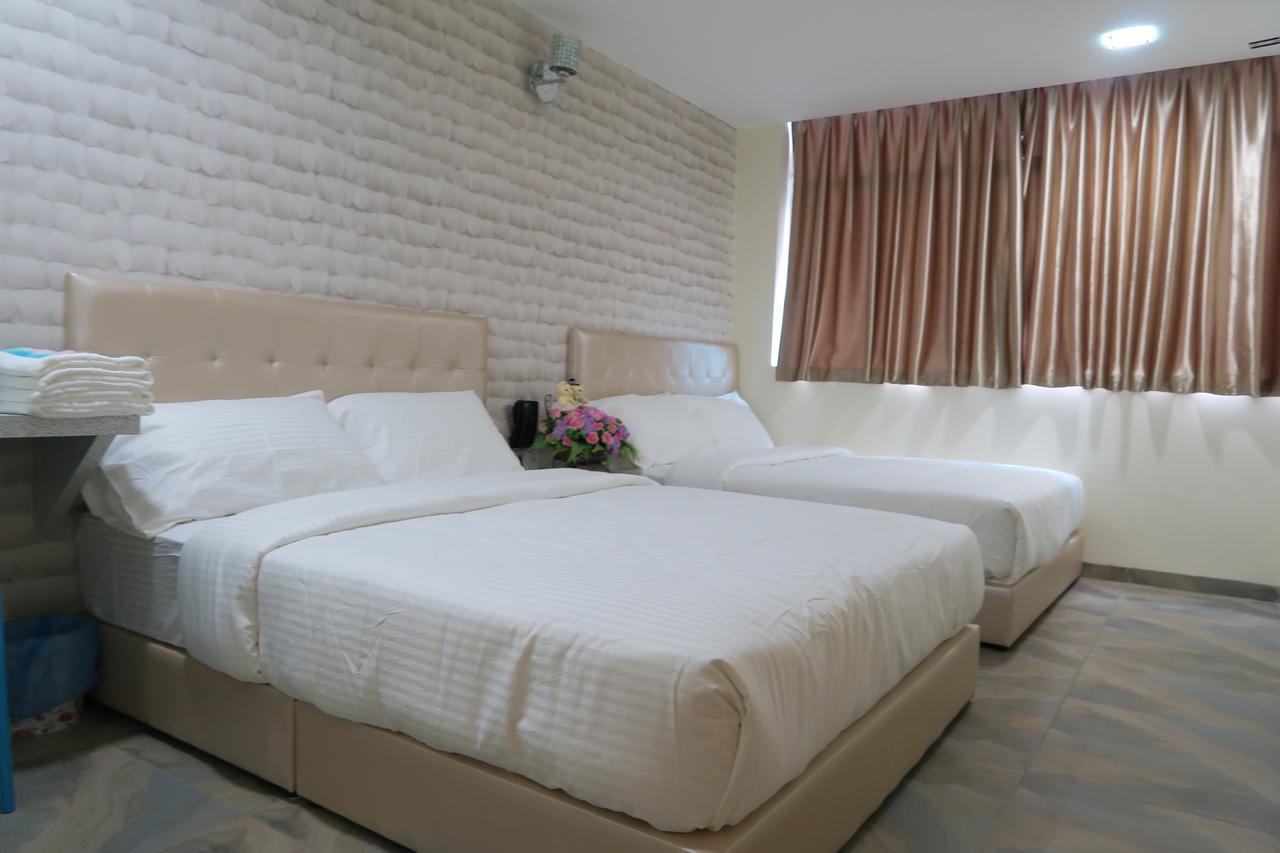 888 Boutique Hotel Batu Pahat Extérieur photo