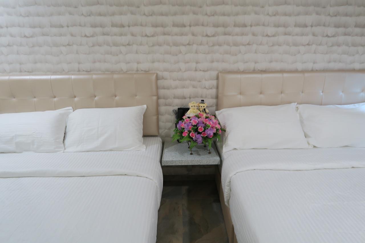 888 Boutique Hotel Batu Pahat Extérieur photo
